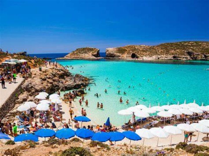 Is malta an island?