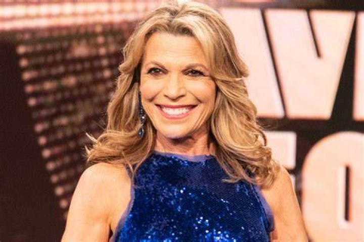 What is vanna white's annual salary?