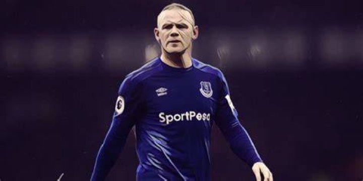 Why rooney left everton?